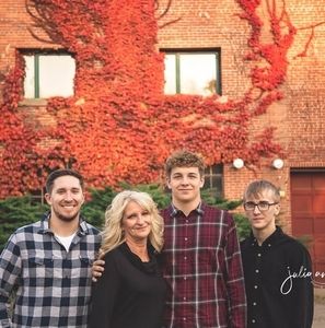 Meet your Posher, Candi